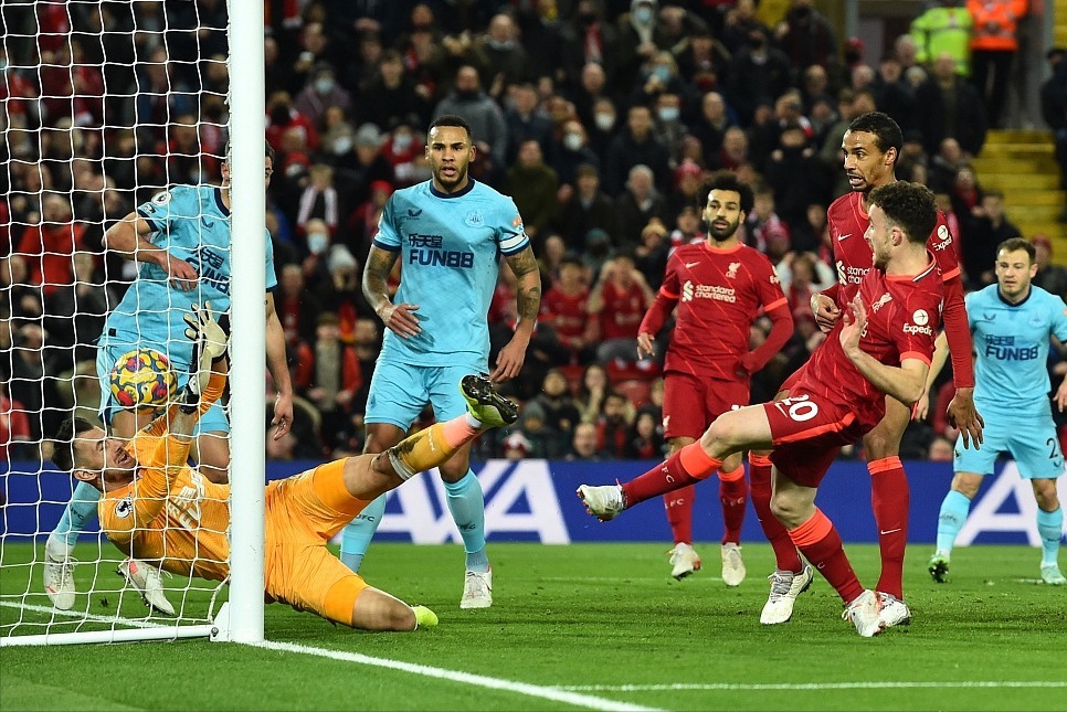 杜布拉夫卡|絕對實力！云淡風(fēng)輕完成逆轉(zhuǎn)，紅軍豪取六連勝后還有一堆喜事