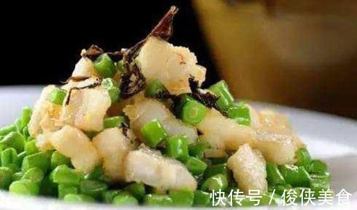 爆炒|美食看看炒鸡肉,酸汤金针菇肥牛,爆炒猪肝,鳕鱼四季豆的做法