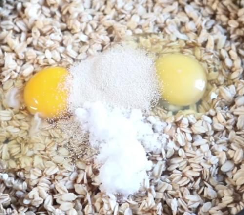  上桌|麦片别煮着吃，加2个鸡蛋，4分钟一锅，早餐不用出去买，上桌抢光