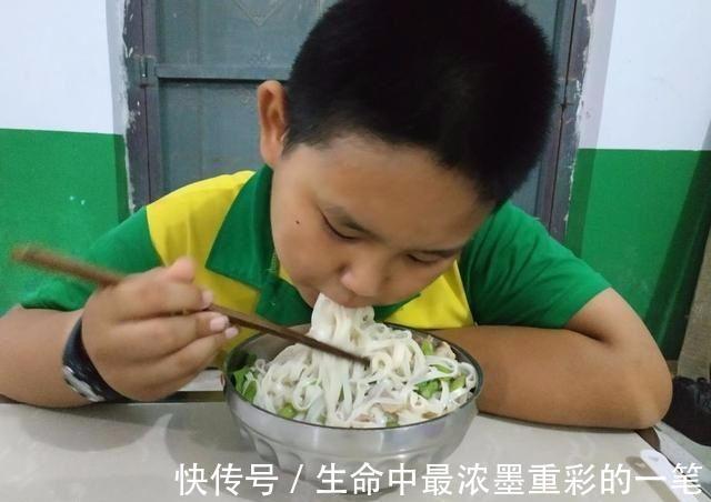 补品|7岁男孩脾虚严重，身高已成定局，劝告别再拿3样当宝贝喂孩子