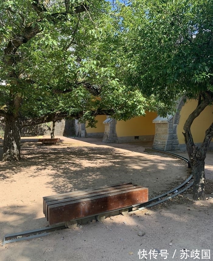 我们的生活|50个人性的国外设计,日本卫生间设计得太贴心,再也不怕丢东西