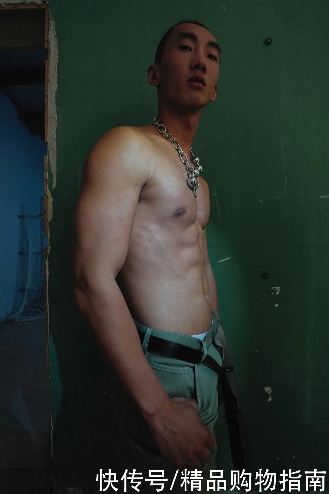 顶流们的阳谋,联手把国潮穿出圈