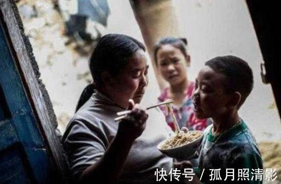 父母们|''家里没房间了'',70岁大妈被送养老院,哭诉生儿生女真的不一样