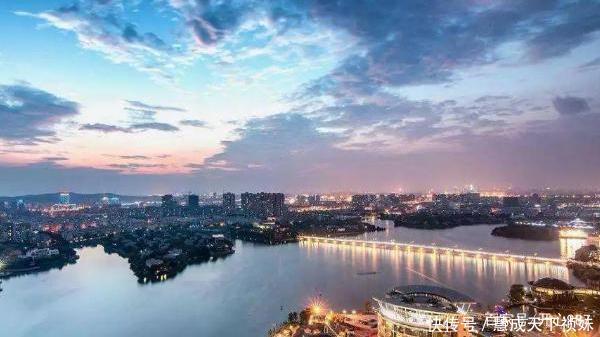 景枫|南京的一个潜力区，它的GDP已经超过2000亿，有一座实力大学城