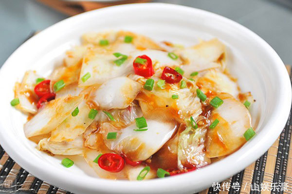 白菜怎样炒好吃教你一个新做法,好看又入味