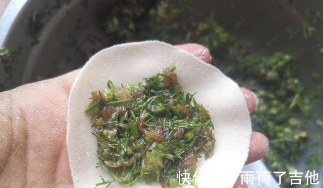 冬天包饺子，白菜萝卜靠边站，用它鲜美多汁特好吃，连吃2盘真香！