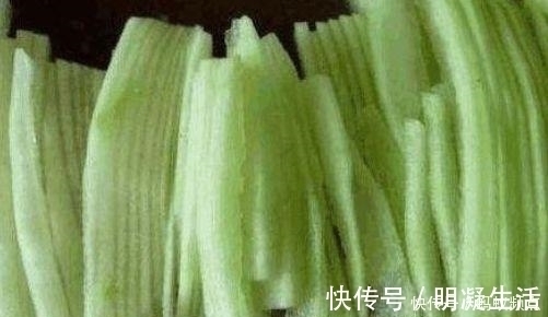 婆婆舍不得买菜用它包饺子，气得我直瞪眼，出锅后吃得最多是我