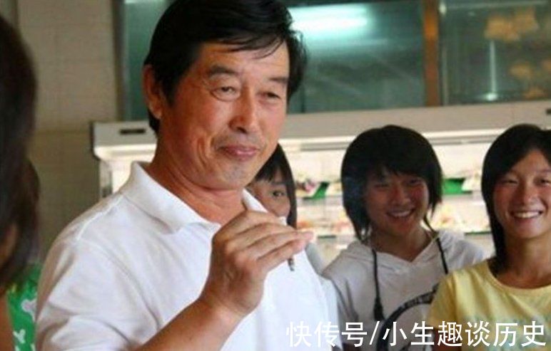 马家军|马家军教练马俊仁：跌下神坛后养狗赚千万，年过70重返俱乐部执教