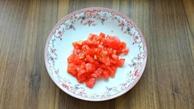 老少|虾仁豆腐蒸鸡蛋，再配上西红柿酱，好吃又营养，老少都爱的下饭菜