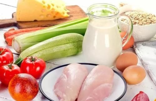 尿路感染|蛋白尿偏高怎么办？医生：牢记“饮食法”，不担心被肾衰竭缠上