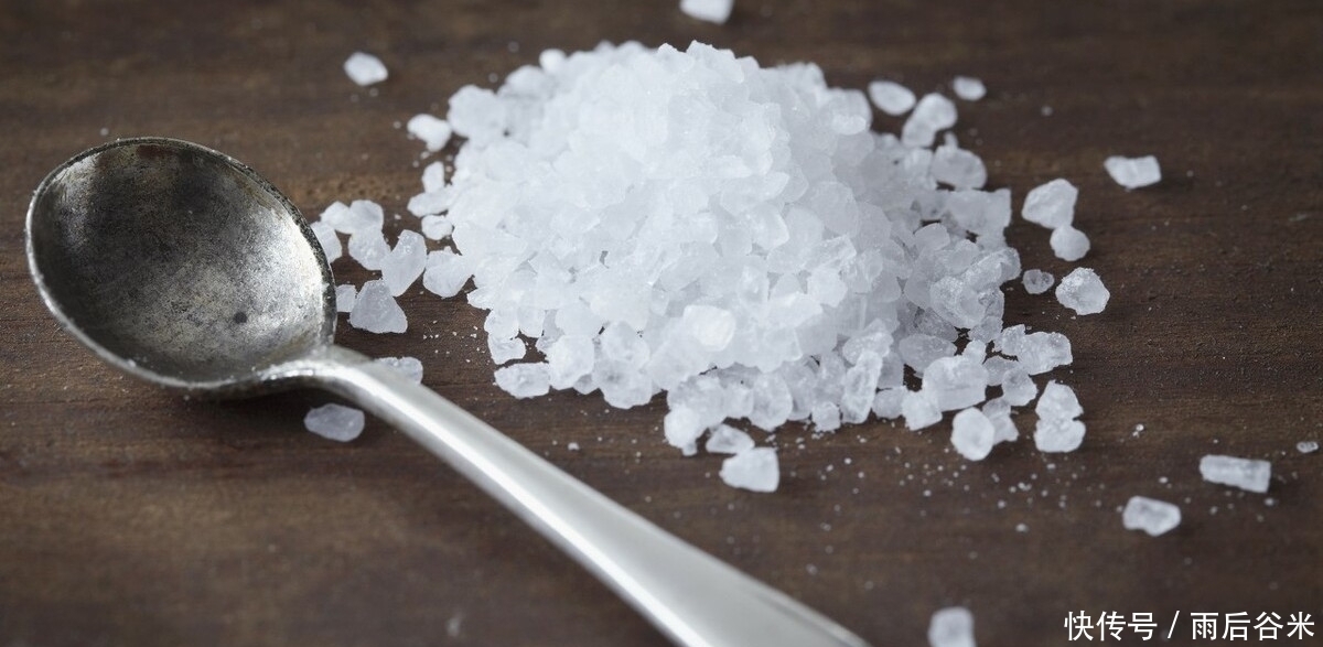 好吃|淘米水腌酸菜,记住1菜2缸3石头,7天就变酸,越放越酸越好吃