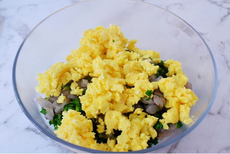 饺子皮新吃法,用来包成包子,皮薄馅儿多,真好吃