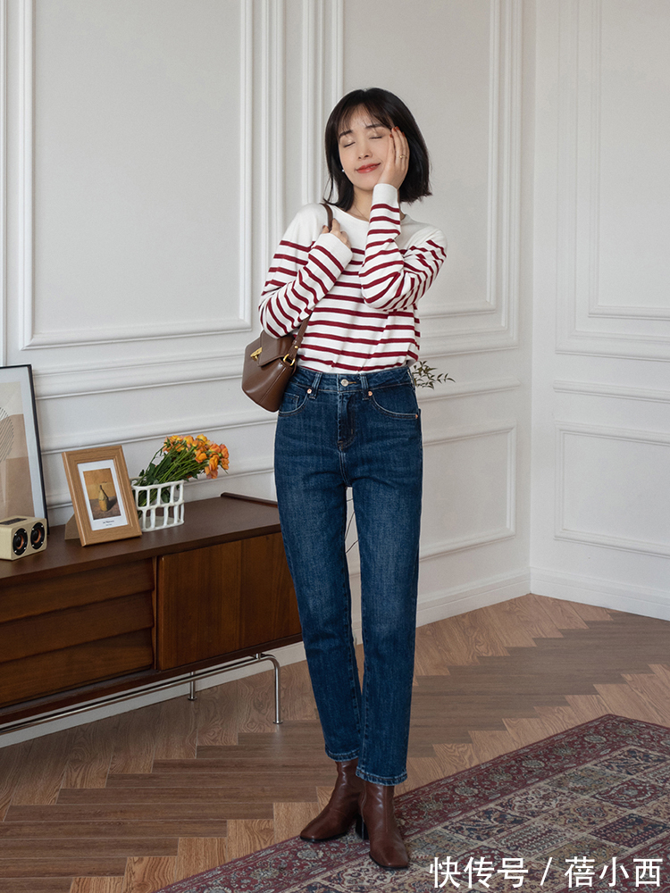 水洗|奔三奔四的女人,还是穿“牛仔裤”最时髦,搭配毛衣、衬衫真高级