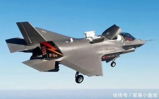 采用|战机座舱盖有向前翻盖的,也有向后的,左右翻的,有什么讲究吗?