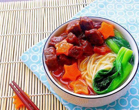 我会教你一些美味的家常菜食谱,并与你分享