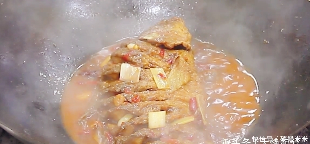 解馋|红烧鱼的家常做法，鱼肉鲜嫩入味，解馋又下饭，出锅连汤汁都不剩