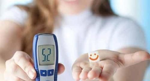 聪明的人降血糖,饭前记住6句话,血糖稳定降,助你当“寿星”