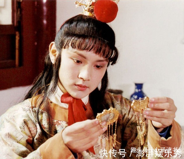 宝玉!贾宝玉娶了薛宝钗后,为何离家出走?宝钗的贴身丫环莺儿道出答案