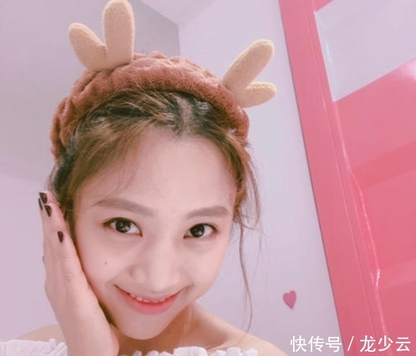 女人晚上护肤，再懒也别犯这4个错误，不仅白费功夫还伤害皮肤