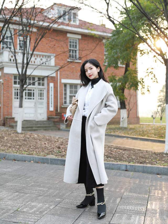 穿搭|才是真正的宝藏穿搭,一件打底衫的多种风格,时尚感太强了