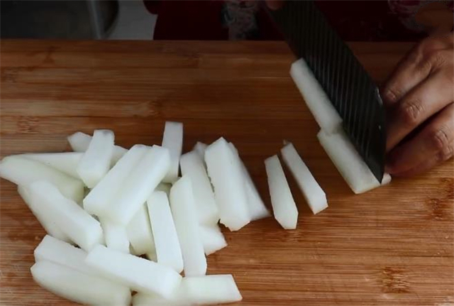 想吃冬瓜糖不用出去买，手把手教你在家做，看一遍就学会