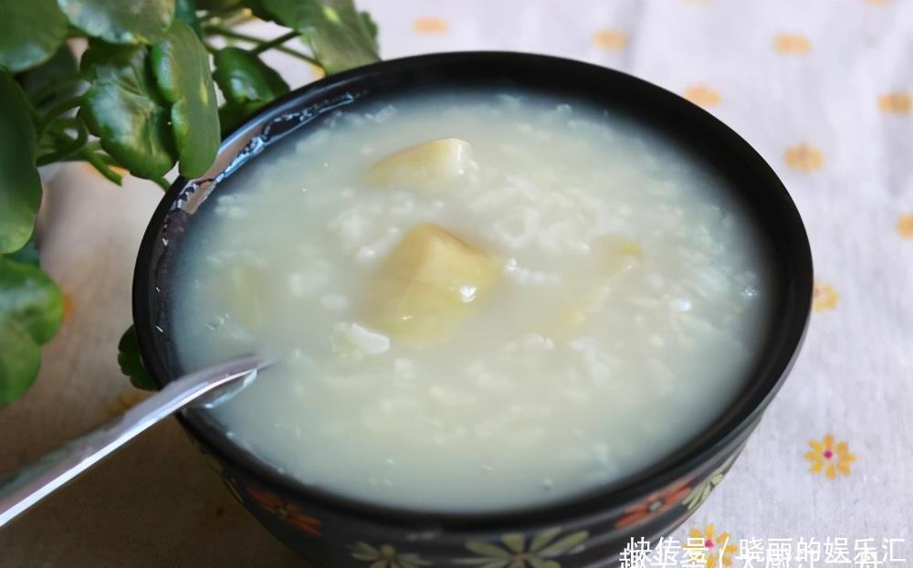 不错|熬白粥时,锅里只加水就不错了!大厨教你这3招,米粥黏稠又好喝