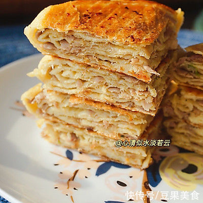 肉馅|香到流口水的香软酥脆的千层肉饼，下饭神器都靠它