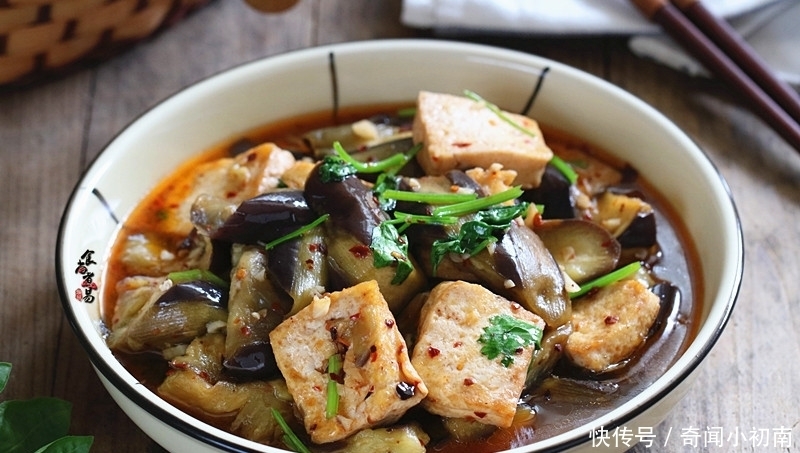 开胃|常给老人和孩子做此菜,开胃不上火,营养又健康,拌饭吃特香