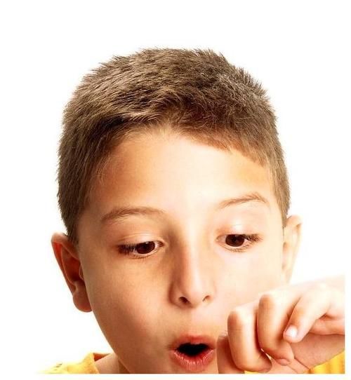 龋齿|孩子换牙期不能吃这3种食物,父母要知道!