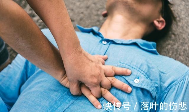 心梗|同是冠心病,一个长期吃药一个放了支架,十年后命运截然不同