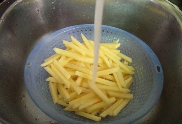  孩子|自从学会薯条的做法，我家隔三差五做一次，出锅后孩子们抢着吃