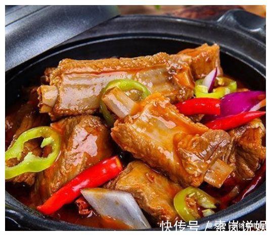 排骨|美食推荐干锅茶树菇，沙姜猪手，香辣排骨，山药小炒肉的做法