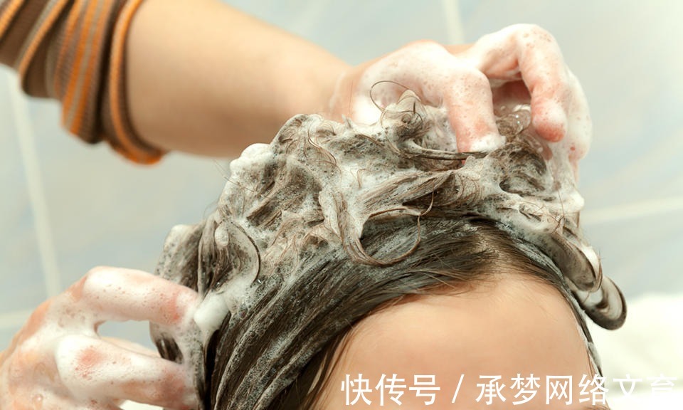 粗壮|头发太纤细,三个方法让头发变粗壮!