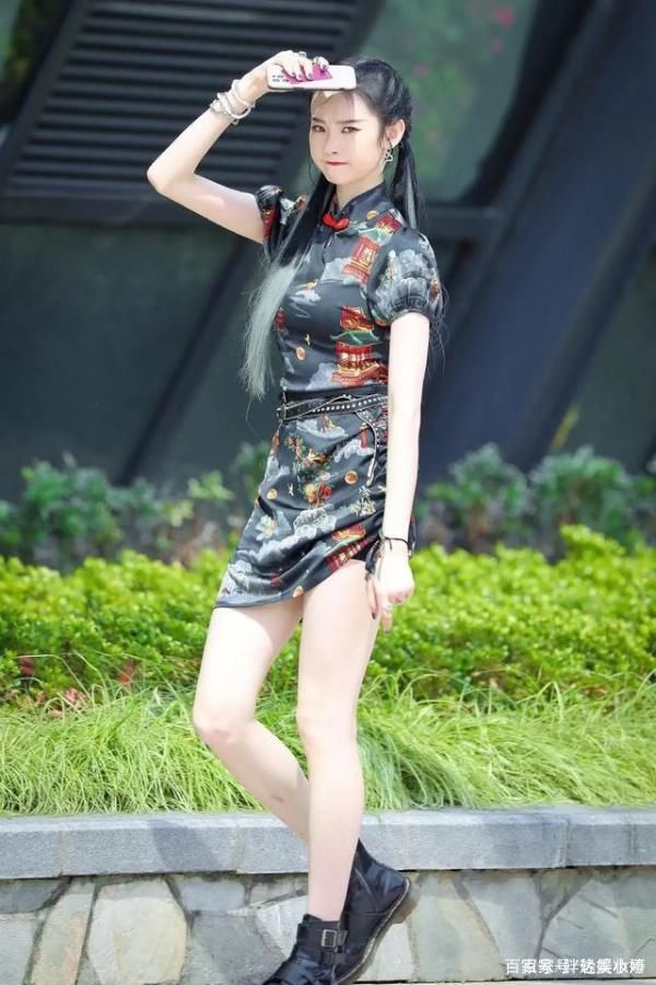 惊艳|张艺凡尝试国潮元素的旗袍,搭配叛逆又炫酷的绿发,既惊艳又高级