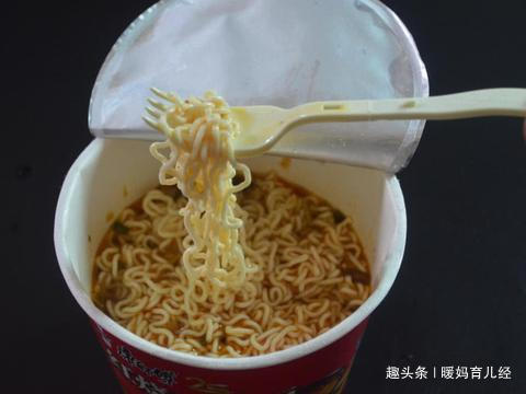 以下5种食物，孩子再馋父母最好也别买，医生从不给孩子买来吃