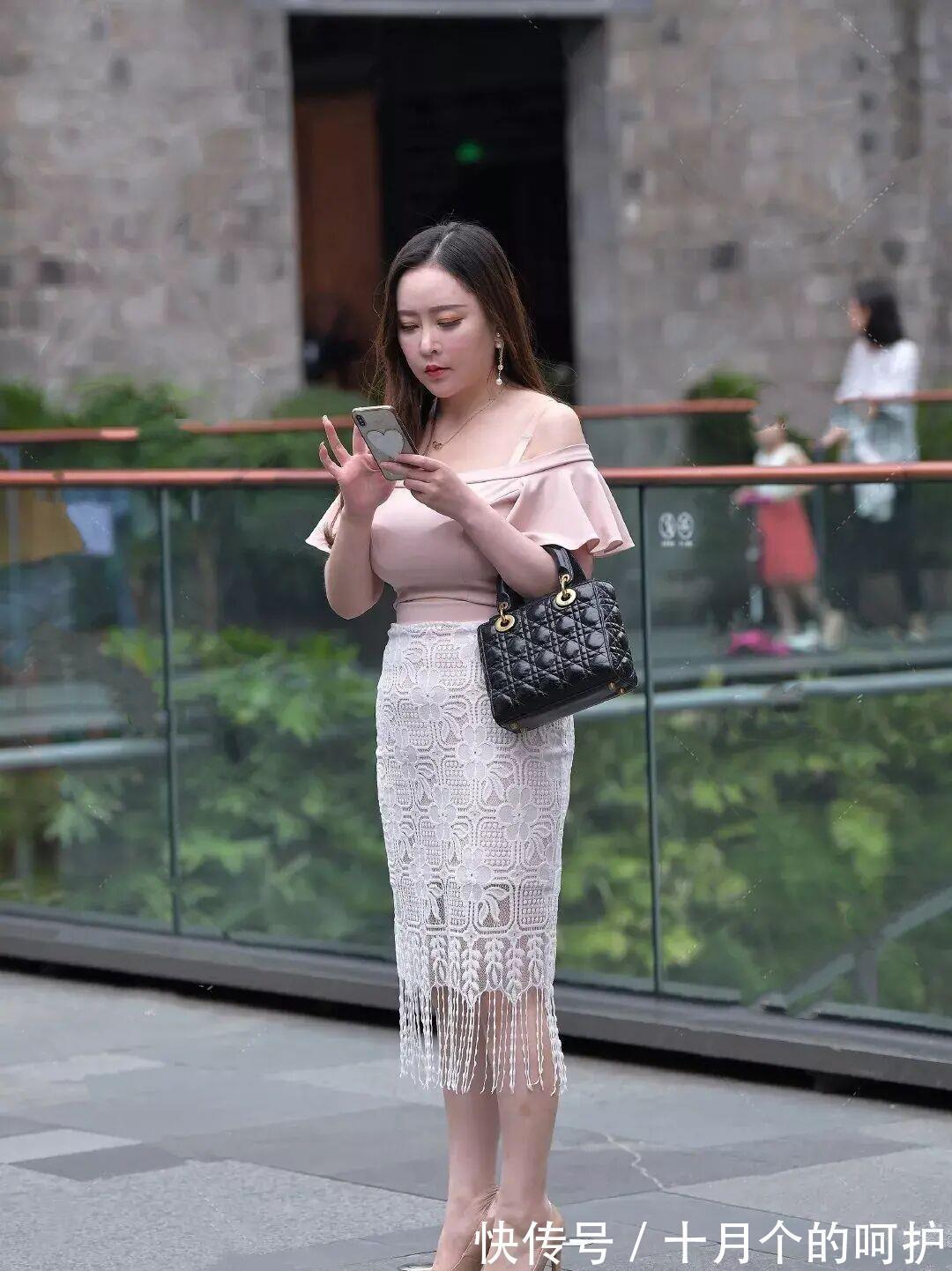 喇叭裤|身材“圆润”别大意，穿搭要讲究细节，不然显壮又显矮，何必呢？