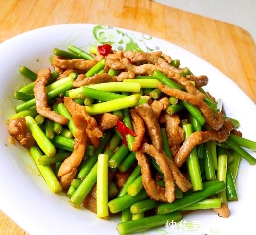 炒肉丝|经典家常菜,蒜苔炒肉最简单的做法,营养又美味,大人孩子都爱吃