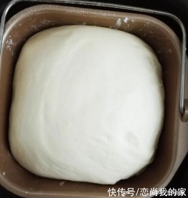 馒头按这个比例做，掌握好这些关键点不回缩，松软好吃，越嚼越香