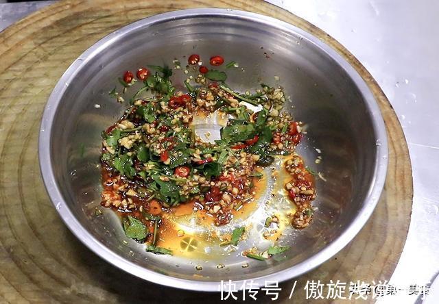 小米椒|凉拌青椒这样做真好吃,不放油不切片,直接整只拌,香辣开胃