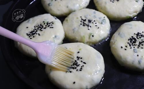 这饼我一周做2回，筷子一搅，外酥里软，大人孩子抢着吃，太香了