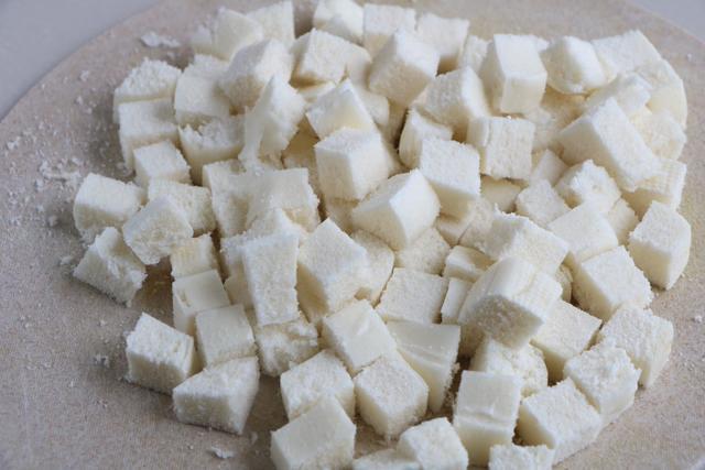 剩馒头别蒸着吃了,5分钟做成早餐,比肉还好吃,每次一锅吃精光