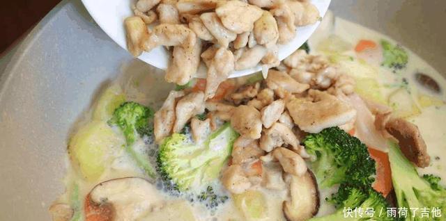 今日|今日食间|入冬天凉了,来一锅超暖的奶汁炖菜,全家老小都喜欢!