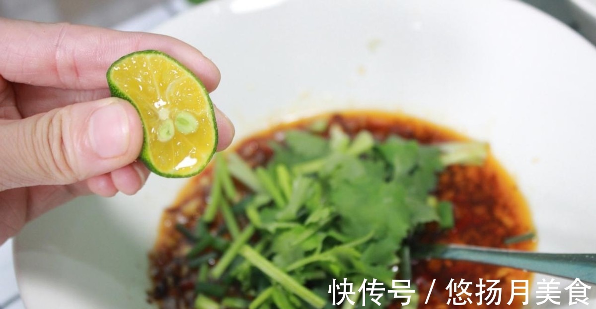 鲜美|花甲营养丰富,味道鲜美,酸辣味好吃到舔手指!