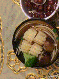 补胎|见过哪些不懂化妆品的人?同学说别用雅诗兰黛,那是个杂牌子!