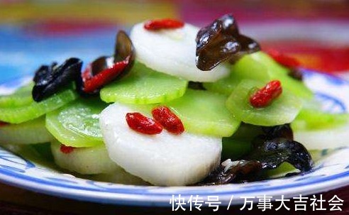 这种蔬菜营养胜牛奶，一斤等于10个鸡蛋，很多人还不知道