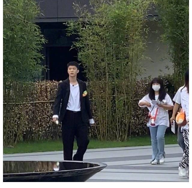 節(jié)目|笑點(diǎn)歸來(lái)！《青春環(huán)游記3》路透照曝光，楊洋、賈玲、范丞丞亮相