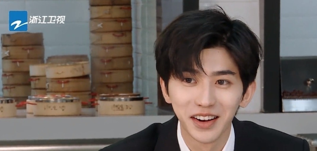 蔡徐坤带偏审美,《跑男》受到质疑,内娱品德何在?