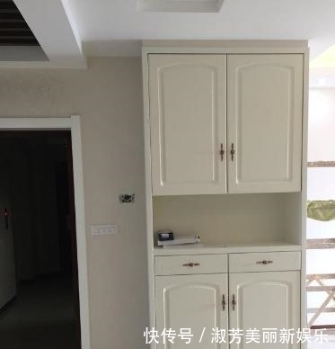 飘窗|婆婆在飘窗打了一圈柜子, 被我发到业主群里, 群里消息炸了锅!