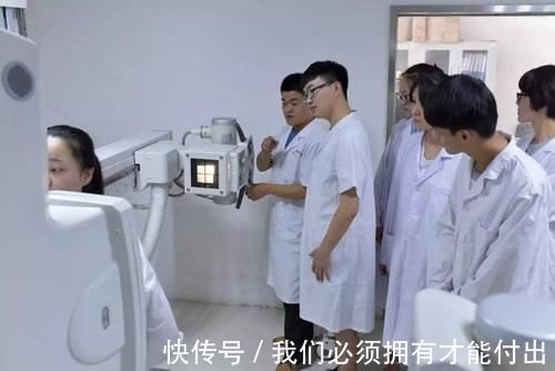 专业|最新版1~18岁男女生身高标准表，你家孩子达标了吗？