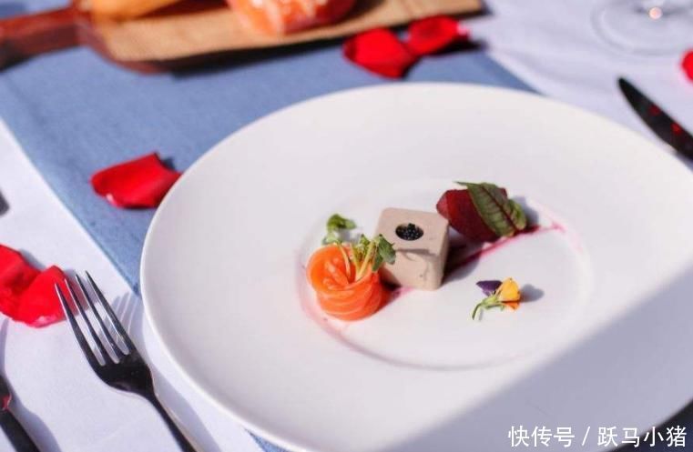 美食家评各国饮食:韩国的太单一,法国的最讲究,中国只有两个字